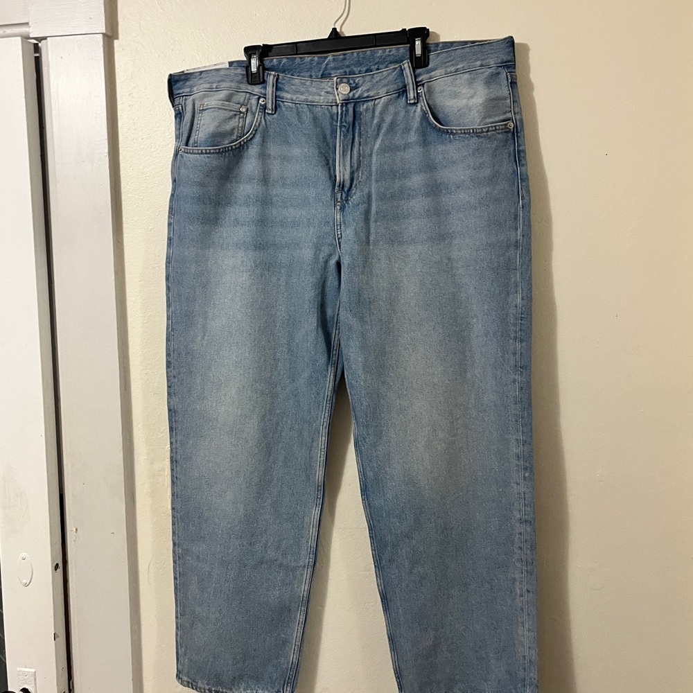 Loose fit h&m jeans perfect condition never worn 42x32